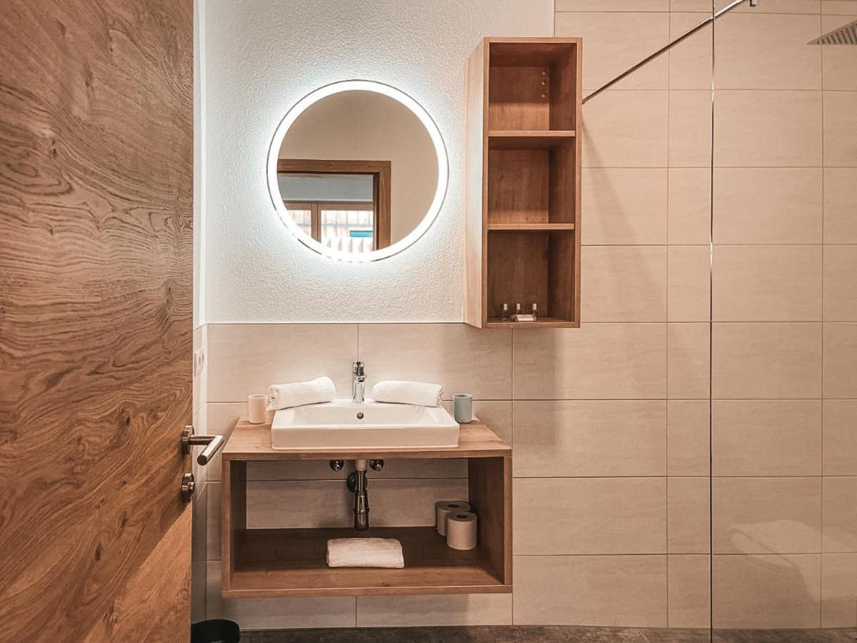 Isanora - Garden & Private Whirlpool By Alpenluxus Appartements Fügen Buitenkant foto